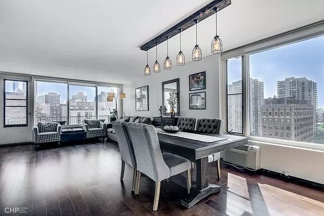 Building Photo - 1400 N State Pky