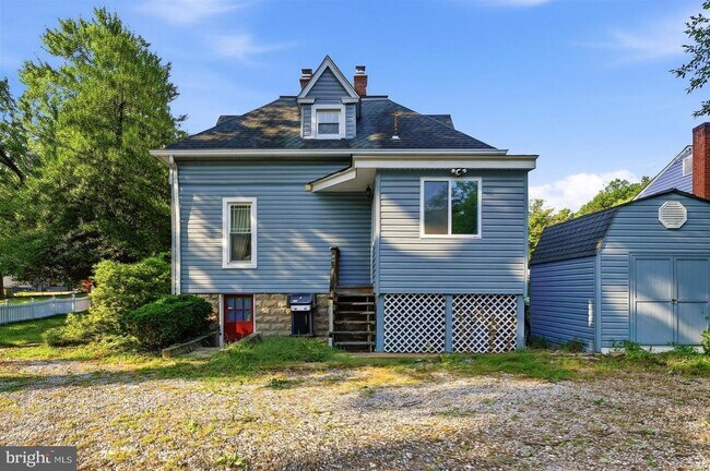 Building Photo - 4810 Fox St