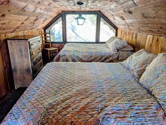 Building Photo - 24 Chalet Village Dr