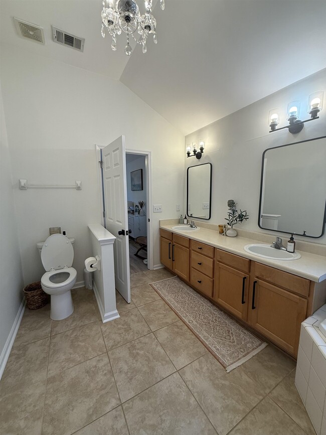 Building Photo - 8618 Milford Ct
