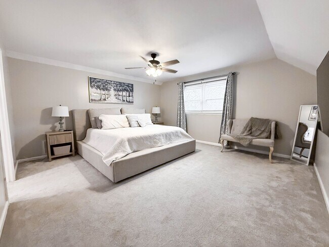 Building Photo - NO APPLICATION FEE FOR 72 HOURS! Spacious Fully-Furnished 5-Bedroom Home | Mid-Term Rental in Gre...