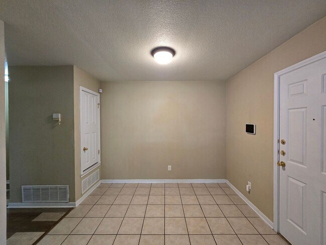 Building Photo - 3804 Littleleaf Ct