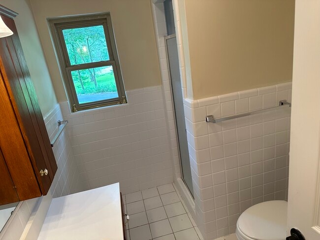 Building Photo - 20 Lindworth Dr