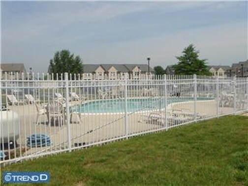 Building Photo - 87 Yellowwood Ct