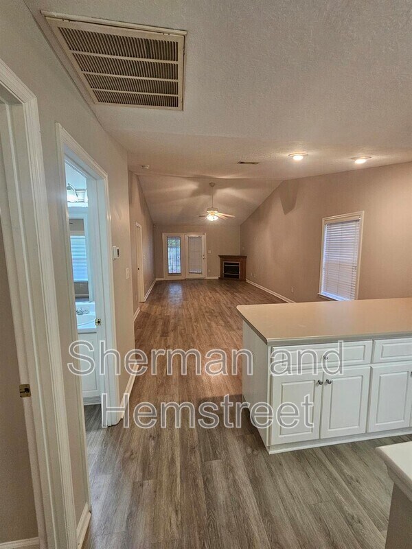Building Photo - 2195 Bridgeton Rd