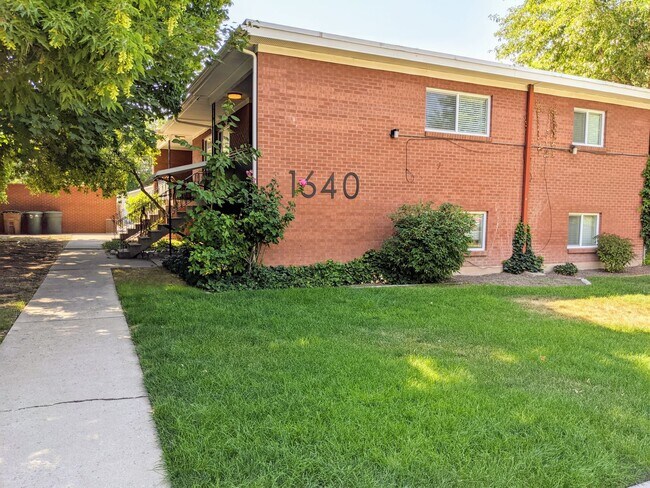Building Photo - Executive 2 bedroom in the heart of sugarh...