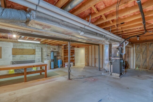 Building Photo - THIS IS THE ONE YOU HAVE BEEN WAITING FOR!...