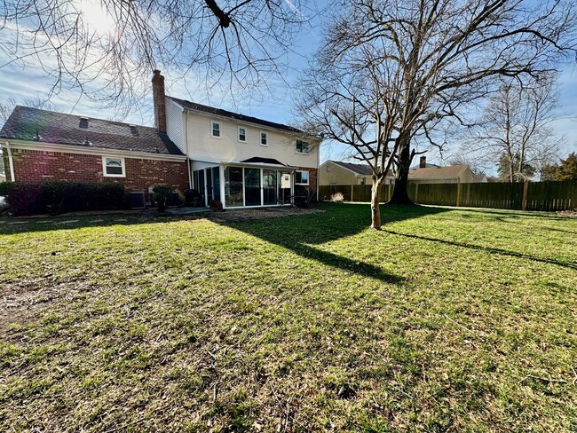 Building Photo - READY NOW!! Updated 5-Bedroom Home w/Fenced Backyard, Attached Garage  & Sunroom - Pet Friendly!