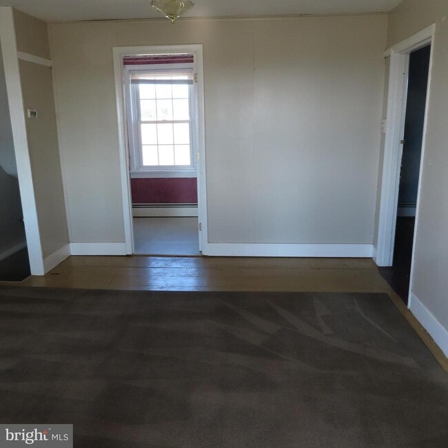 Building Photo - 1410 Gillan Dr