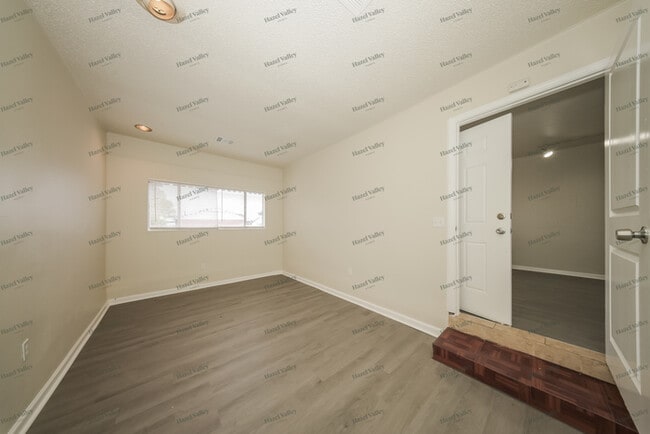 Building Photo - 6217 Drexel Ave