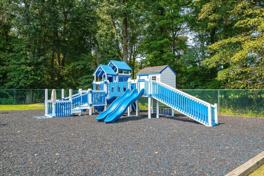 Building Photo - 471 Mahogany Ct