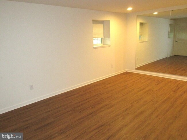 Building Photo - 1273 Madison Ln