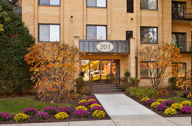 Building Photo - Cook Apartments at Libertyville