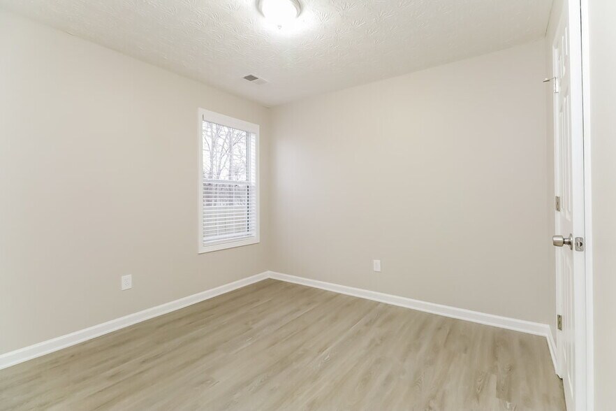 Building Photo - 308 Kellys Walk
