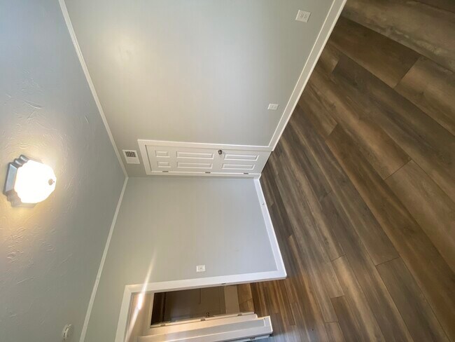 Building Photo - 1212-16th 1/2 16th 1/2 St