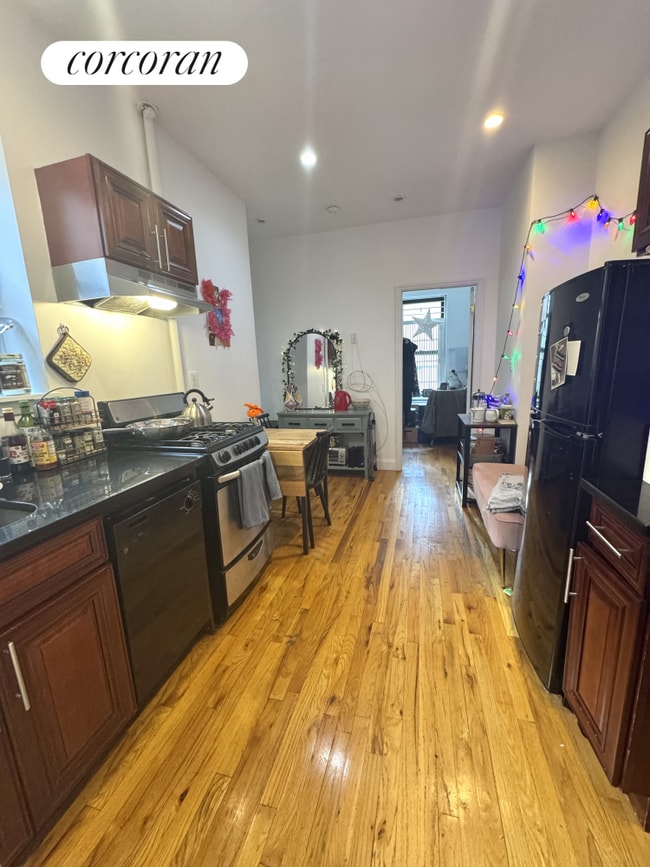 Building Photo - 1235 1st Ave