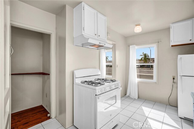 Building Photo - 5653 2nd St