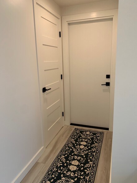 Building Photo - 1195 Wikiup Dr