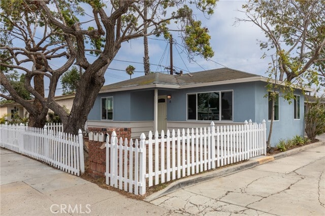 Building Photo - 2218 Placentia Ave