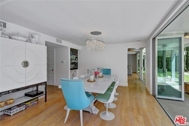 Building Photo - 1438 Santiago Dr