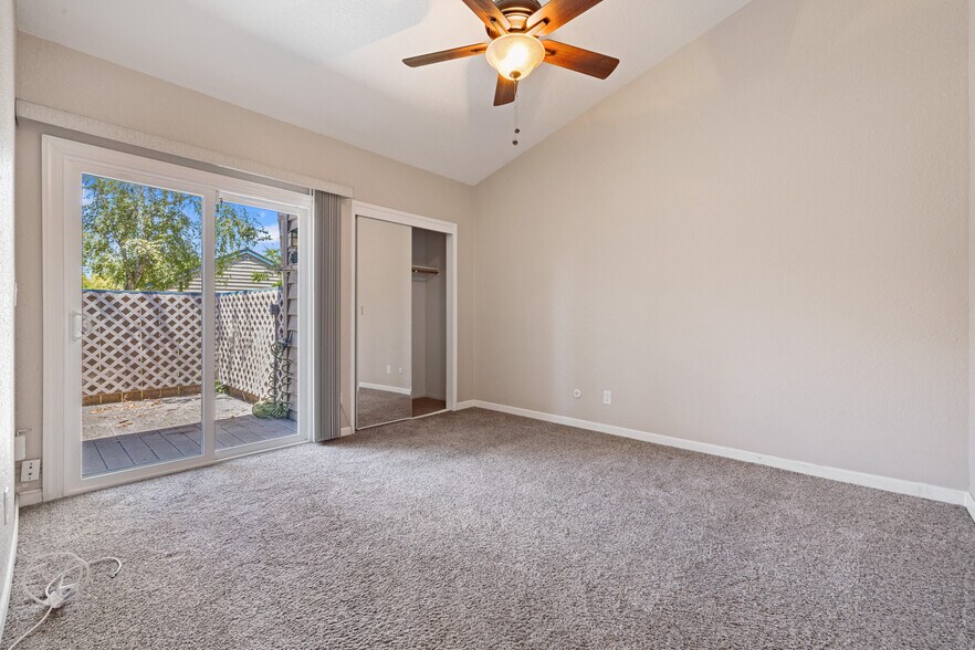 Building Photo - 7378 Lighthouse Dr