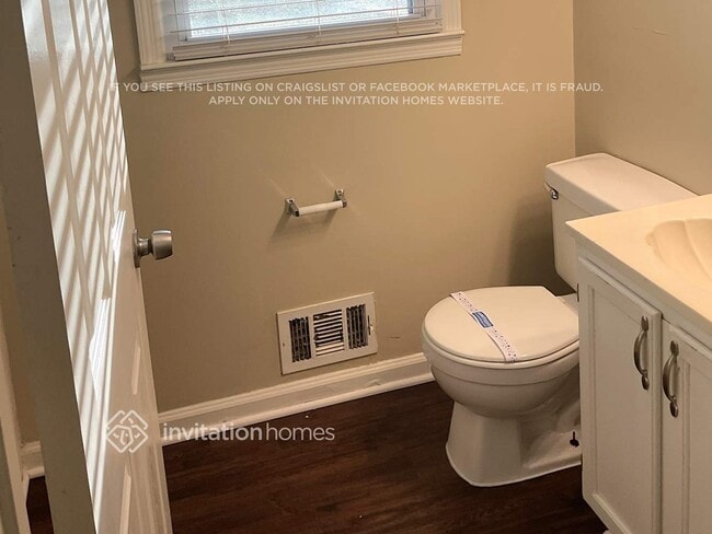 Building Photo - 504 Rivercrest Dr