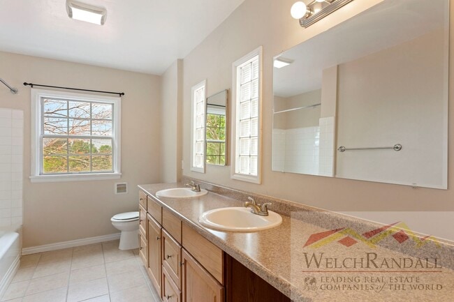 Building Photo - 3 Bedroom Layton Home