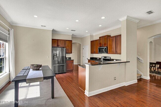 Building Photo - 7963 Mt Ranier Dr