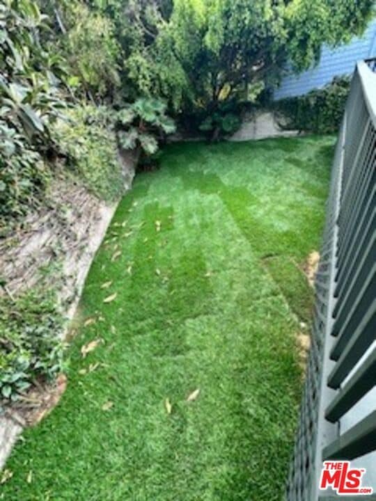 Building Photo - 620 25th St