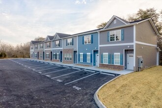 Building Photo - 448 E Norton Rd