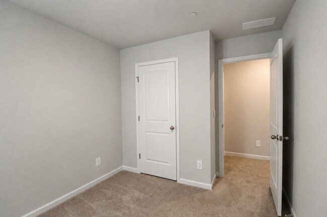 Building Photo - 212 Dale Mires Ln