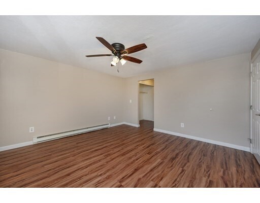 Building Photo - 11 Gibbs St