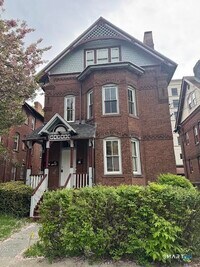 Building Photo - 26 Hungerford St
