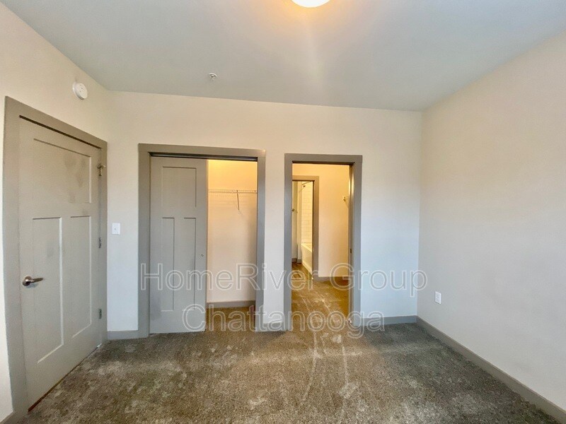 Building Photo - 782 Riverfront Pkwy