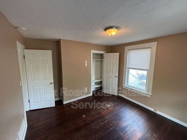 Building Photo - 1219 Campbell Ave