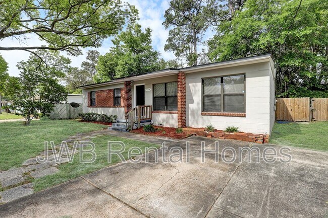 Building Photo - 10256 Briarcliff Rd E