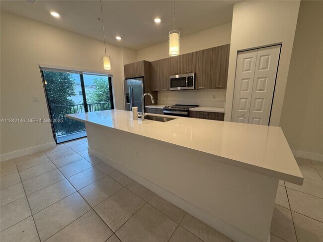 Building Photo - 8005 NW 104th Ave