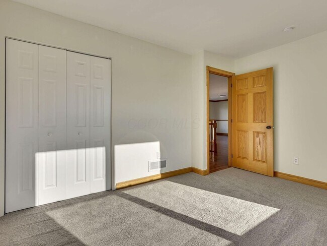 Building Photo - Your country retreat awaits!