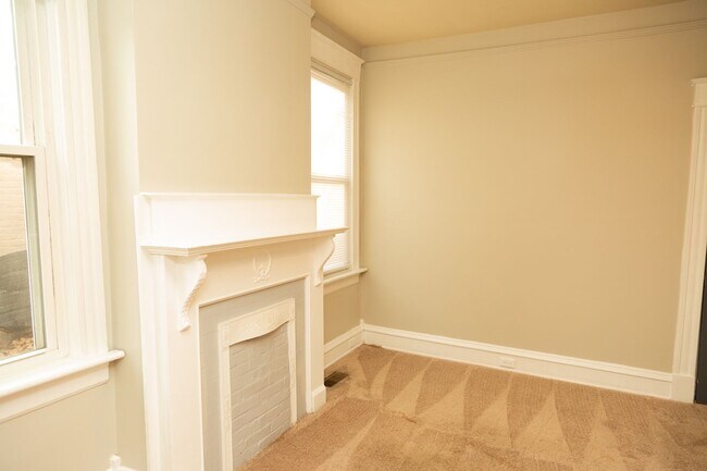 Building Photo - 8 S Granby St