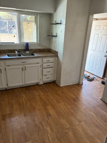 Building Photo - 541 Palomas Dr SE