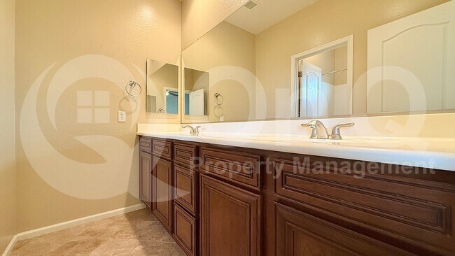 Building Photo - 28978 N 70th Dr