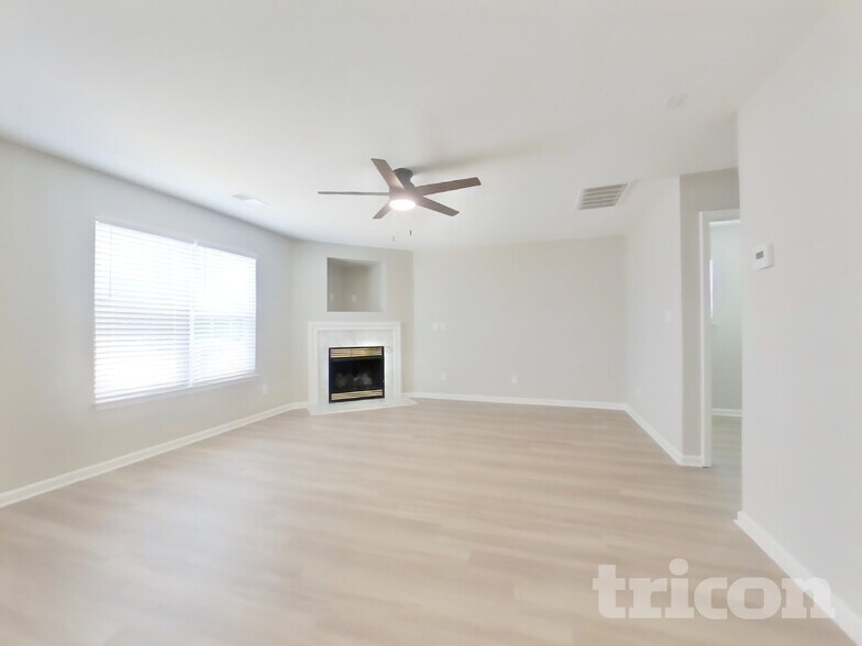 Building Photo - 4635 Christenbury Hills Ln