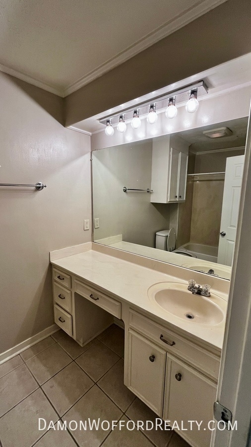 Building Photo - 120 Bellegrove Cir