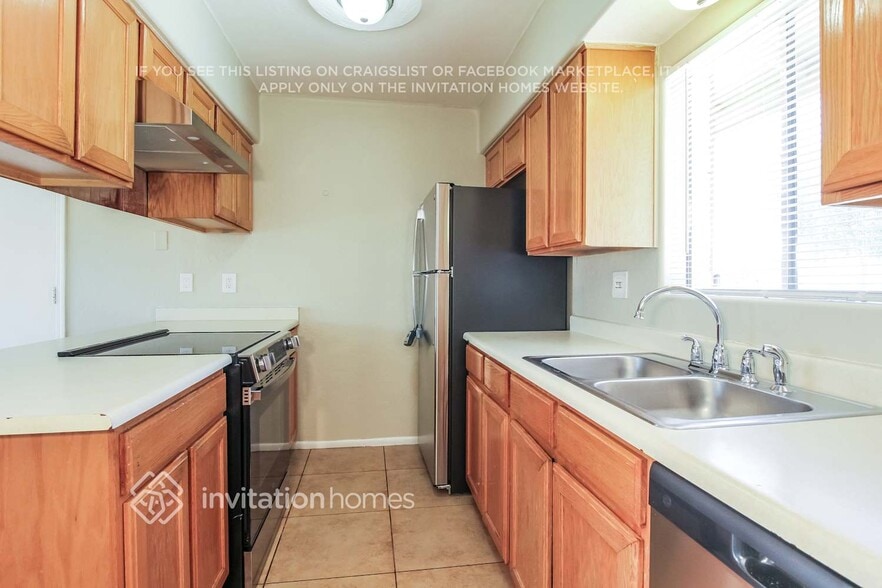 Building Photo - 6207 W Britton Ave