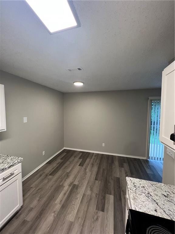 Building Photo - 1374 N Chickadee Ave