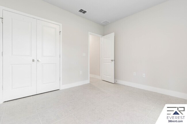 Building Photo - 34 Burnell Dr