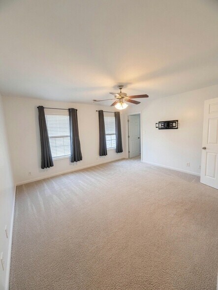 Building Photo - 126 N Cavalcade Cir