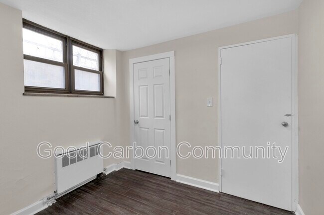 Building Photo - 279 Linwood Ave