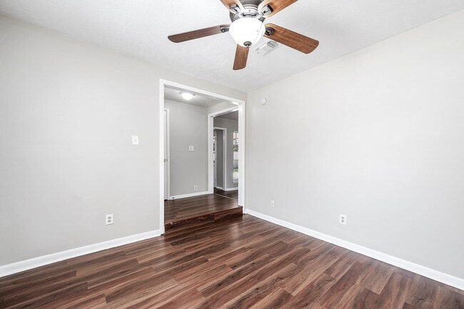 Building Photo - 1922 Arcadia Dr