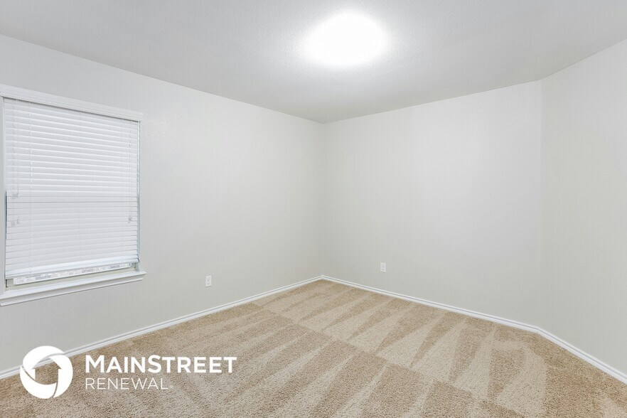 Building Photo - 1213 Basswood Ln